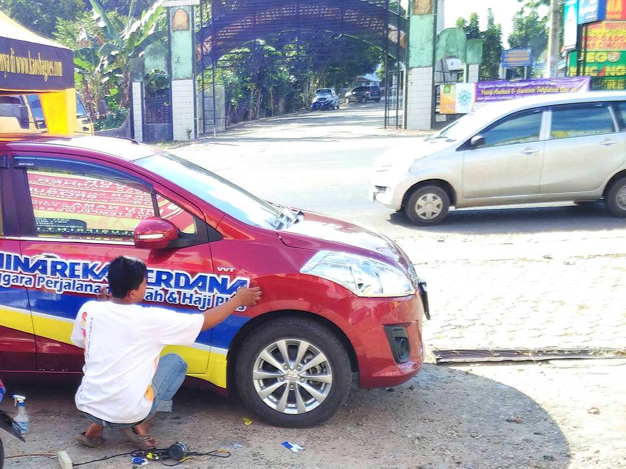 Mesin Cutting Sticker